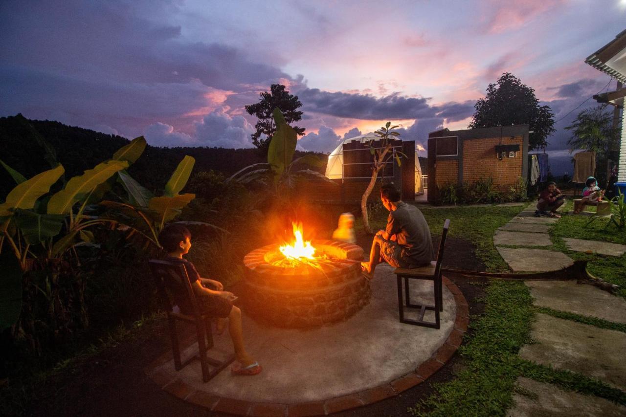 Moondock Luxury Camp Hotel Munduk Exterior foto