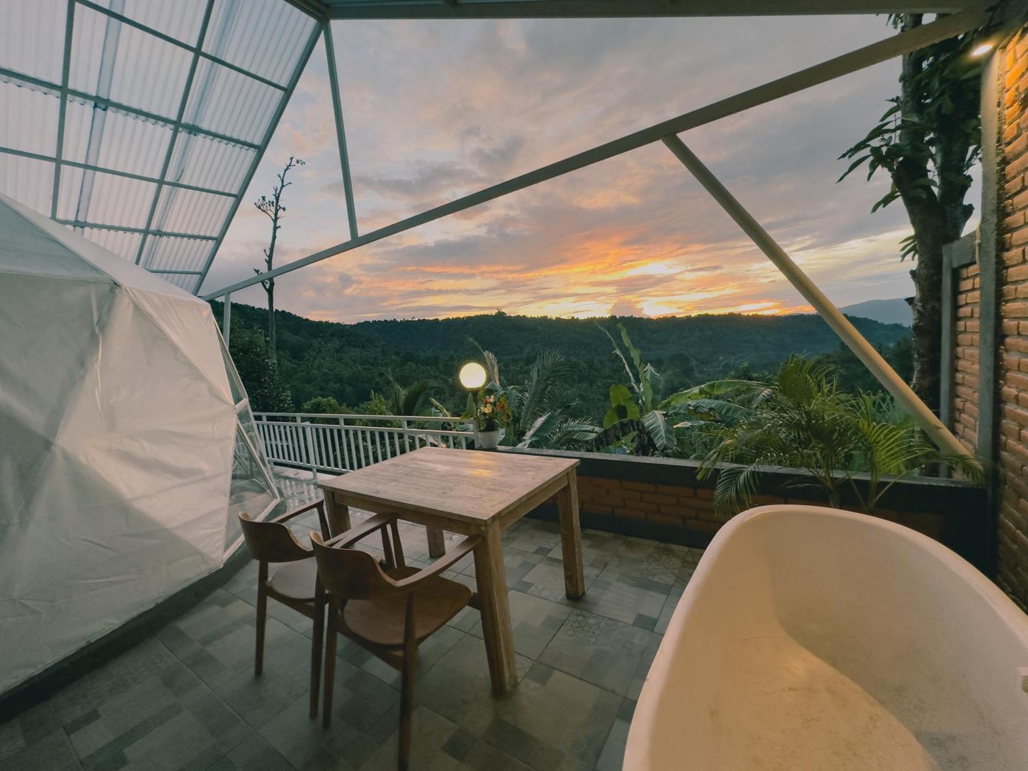 Moondock Luxury Camp Hotel Munduk Exterior foto